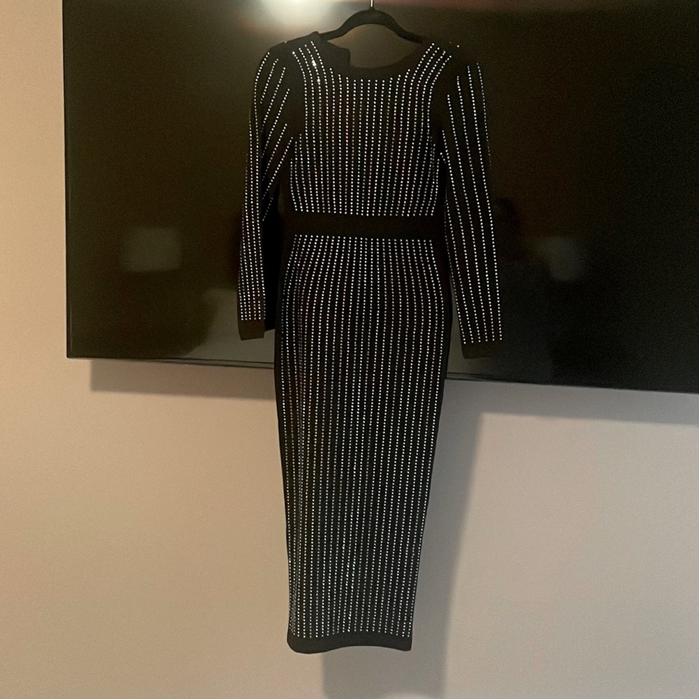 Beautiful 😍 long sleeve rhinestone bandage midi dress! Never worn
